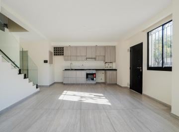 PH · 98m² · 4 Ambientes · PH en Elpidio Gonzales 5302