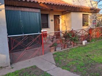 Casa · 144m² · 6 Ambientes · Casa en Venta con Gran Potencial