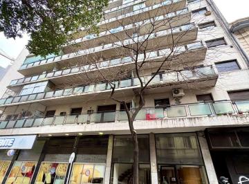 Departamento de 3 ambientes, Almagro · 3 Ambientes a Reciclar con Escritorio, Ambientes Amplios y Muy Luminosos