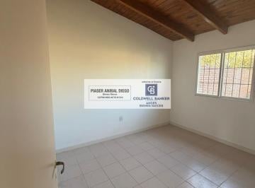 Casa · 94m² · 3 Ambientes · 1 Cochera · Casa Barrio Alberdi
