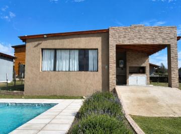 Casa Venta de 1 ambiente · Casa a Estrenar con Pileta