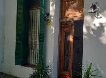 Casa · 92m² · 5 Ambientes · Casa en Excelente Estado de Corte Amtiguo