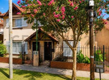 Casa · 81m² · 4 Ambientes · 2 Cocheras · Venta Duplex 4 Ambientes Apto Credito W. Morris - Hurlingham