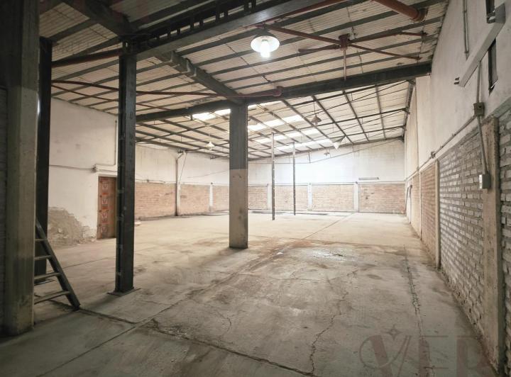 Bodega-Galpón · 419m² · 7 Ambientes