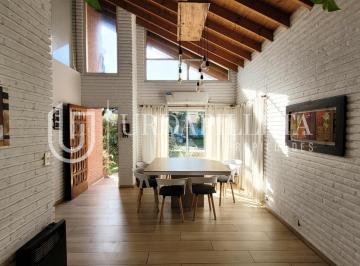 Casa · 166m² · 4 Ambientes · 2 Cocheras · Casa en Venta en Mapuche C. C