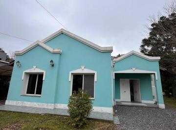 Casa · 1300m² · 4 Ambientes · 1 Cochera · Casa en Alquiler Parque Las Naciones Guernica