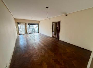 Departamento de 4 ambientes, Recoleta · 4 Ambientes en Venta Amplio y Luminoso con Cochera en Recoleta