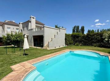 Casa · 420m² · 6 Ambientes · 2 Cocheras · Venta Casa Categoria B° El Remanso Chacras Coria