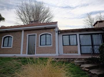 Casa · 82m² · 4 Ambientes · 2 Cocheras · Excelente Carlos Paz! Casa en Venta 2 Dorm. 1 Baño Las Ensenadas