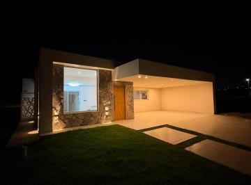 Casa · 175m² · 4 Ambientes · 2 Cocheras · Casa a La Venta en Tejas 4