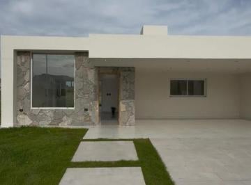 Casa · 175m² · 4 Ambientes · 2 Cocheras · Casa a La Venta en Tejas 4