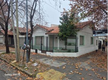 Casa · 80m² · 4 Ambientes · 1 Cochera · Casa Uso Prof. o Comercial en Alquiler L. Zamora O.