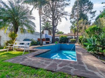 Casa · 458m² · 7 Ambientes · 1 Cochera · Venta Casa 7 Amb con Pileta en Villa Ballester