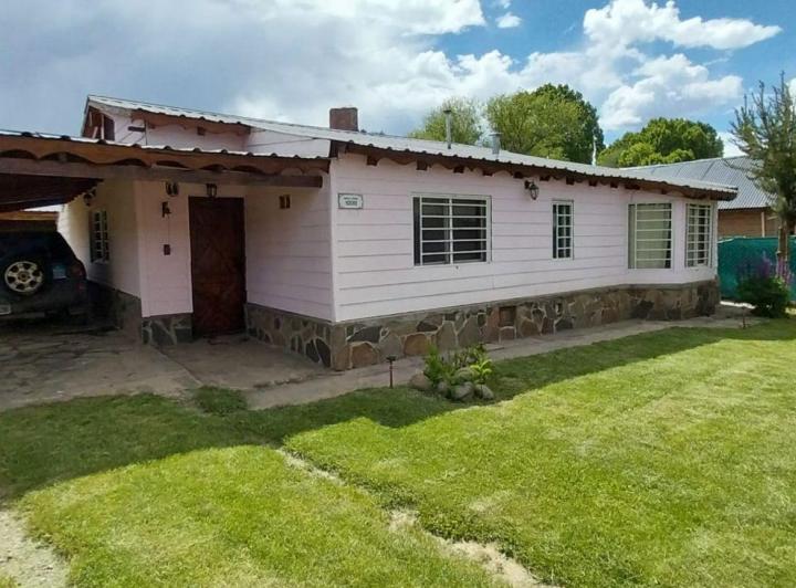 Casa · 127m² · 6 Ambientes · 2 Cocheras