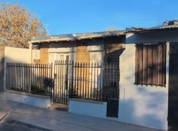 Casa · 95m² · 4 Ambientes · 1 Cochera · Casa en Venta con 2 Dorm. Ciudad Tunuyan
