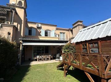 Departamento · 109m² · 3 Ambientes · 1 Cochera · Venta Casa Duplex 3 Amb Barrio La Quadra Pilar