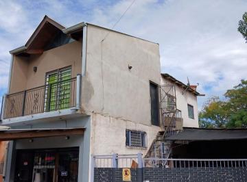 Casa · 73m² · 4 Ambientes · 1 Cochera · Casa 4 Amb Local Comercial + Estructura 3 Locales