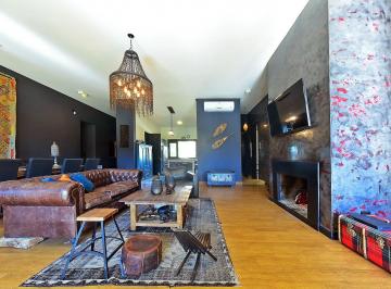 Casa · 226m² · 6 Ambientes · 1 Cochera · Venta Casa 6 Amb Amoblada El Metejón