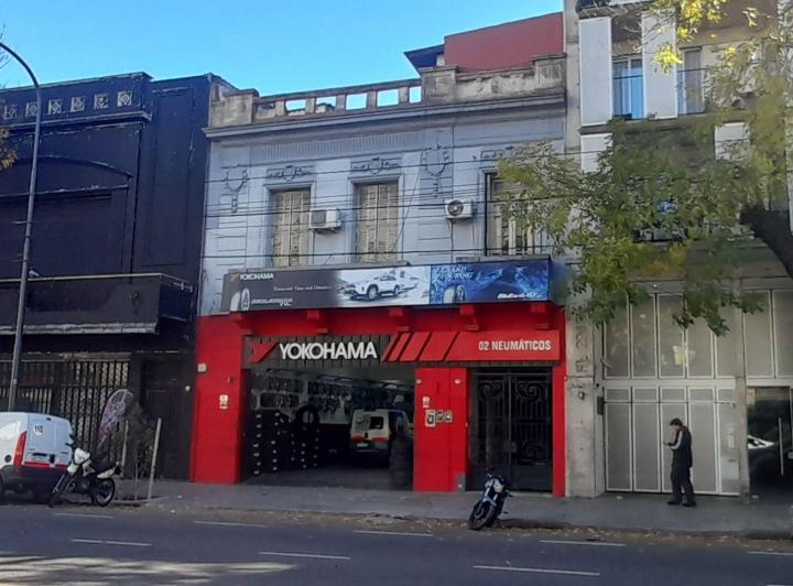PH · 400m² · 8 Ambientes · 2 Cocheras