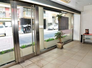 Local comercial · 176m² · 1 Cochera · Alquiler Comercial 240 m Totales