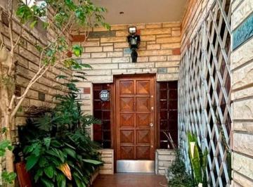 PH · 151m² · 5 Ambientes · 1 Cochera · Venta de PH 4 Dorm. en Sarandi