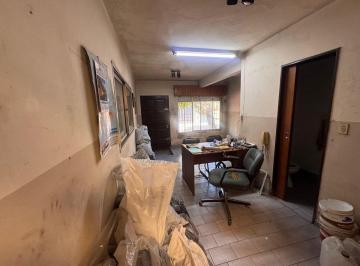 Bodega-Galpón · 420m² · Galpon en Alquiler Sarandi