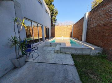 PH · 76m² · 3 Ambientes · Venta PH Sarandi Patio Quincho Pileta