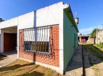 Casa · 90m² · 4 Ambientes · 5 Cocheras · Casa y Departamento Venta con Financiacion Directa