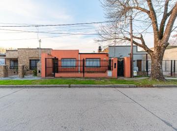 Casa · 110m² · 3 Ambientes · Casa en Venta en El Centro de Roldan