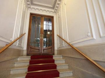 Departamento · 140m² · 5 Ambientes · Venta Depto 5 Amb Balcon Monserrat Apto Credito