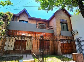 Casa · 190m² · 6 Ambientes · 2 Cocheras · Casa 6 Amb Castelar Norte Lote 340 m