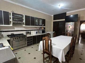 Casa · 232m² · 3 Ambientes · 1 Cochera · Oportunidad Venta Casa + Taller 232 m² Ciudadela