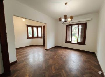 Casa · 193m² · 5 Ambientes · 1 Cochera · Venta Casa 4 Amb C/jardín Oportunidad - Hurlingham