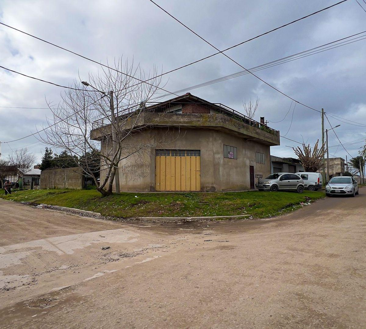 Casa 4 amb, 229m² en Santa Rita con patio y galpón