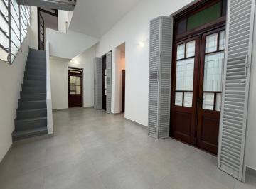 PH · 54m² · 4 Ambientes · Venta PH C/terraza. Impecable. Mataderos
