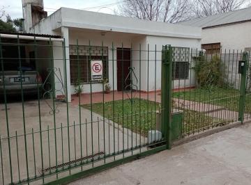 Casa · 90m² · 3 Ambientes · 1 Cochera · Venta Casa 2 Dorm Jardin Coch Garin Barrio Cabot
