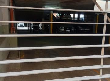 Garage · 12m² · Venta Cochera Fija Cubierta - Monserrat