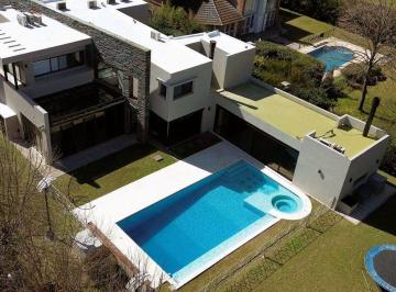 Casa · 389m² · 6 Ambientes · 2 Cocheras · Venta Casa 6 Amb Pileta Quincho Los Puentes Lujan