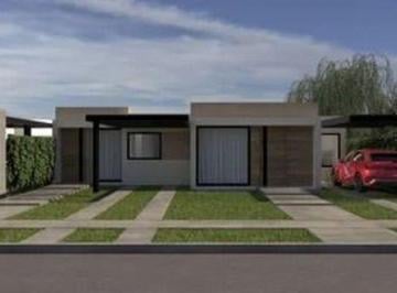 Casa · 75m² · 3 Ambientes · 1 Cochera · Casa en Venta Bº Privado Pinar de Sol IX - Maipu