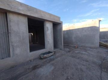 Casa · 95m² · 4 Ambientes · 1 Cochera · Casa en Venta en El Barrio Vista Michelo