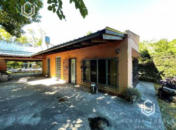 Casa · 50m² · 4 Ambientes · 1 Cochera · Casa Quinta en Venta 4 Ambientes con Pileta La Reja, Moreno