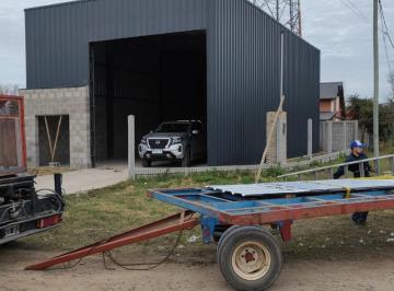 Bodega-Galpón · 130m² · En Venta Galpón en Construcción en Roldán