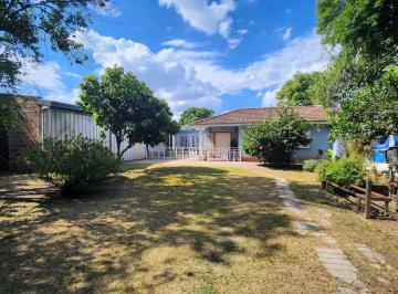 Casa · 282m² · 5 Ambientes · 3 Cocheras · Casa en Venta a Reciclar Grand Bourg Lote 1110 m²