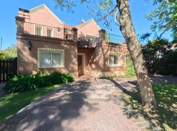 Casa · 197m² · 5 Ambientes · 3 Cocheras · Casa - 5 Amb. - Venta - La Chacra - Victoria - Apto Crédito