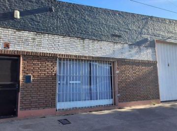 Bodega-Galpón · 180m² · Galpón Av Gorrriti