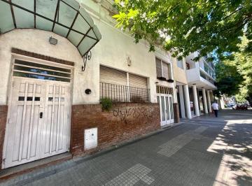 Casa · 280m² · 4 Ambientes · Casa en Venta con Jardin y Cochera La Plata