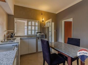 Casa · 150m² · 3 Ambientes · 1 Cochera · Venta Casa en Villa Elisa