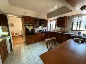 Departamento · 103m² · 4 Ambientes · 1 Cochera · Venta Departamento Bernal Centro 3 Dorm Cochera