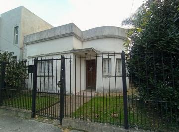 Casa · 80m² · 3 Ambientes · Venta Casa 3 Amb con Patio a Reciclar Quilmes
