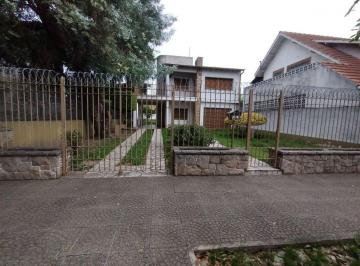 Consultorio · 270m² · 2 Cocheras · Venta Inmueble Para Destino Comercial en Bernal.